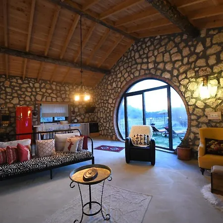 Havuzlu Jakuzili Luex Tas Village *