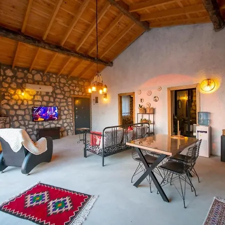 Havuzlu Jakuzili Luex Tas Village * Kemer (Menekse Mahallesi)
