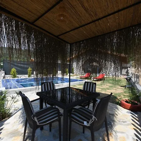 Havuzlu Jakuzili Luex Tas Village Ξενοδοχείο *